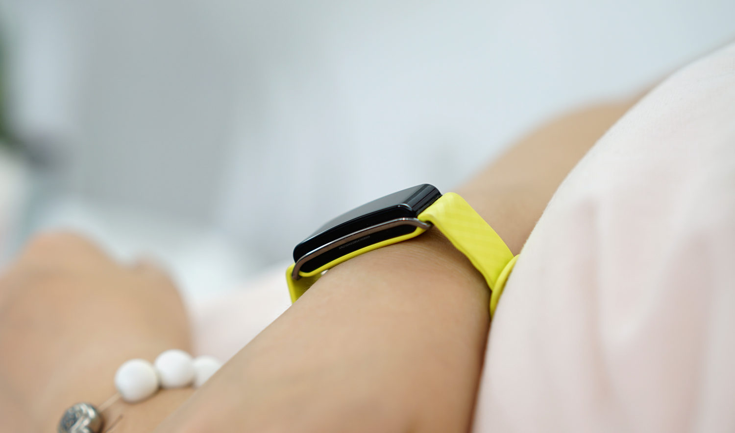 小米手环2和荣耀手环3哪个好,荣耀畅玩a2手环跟小米3手环哪个好