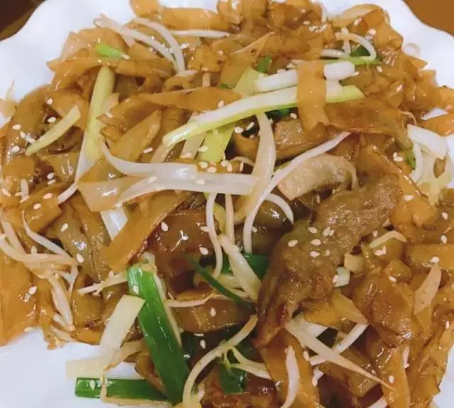 WOW!在贴秋膘的季节，武汉新晋五家美食店，你去吃过吗？