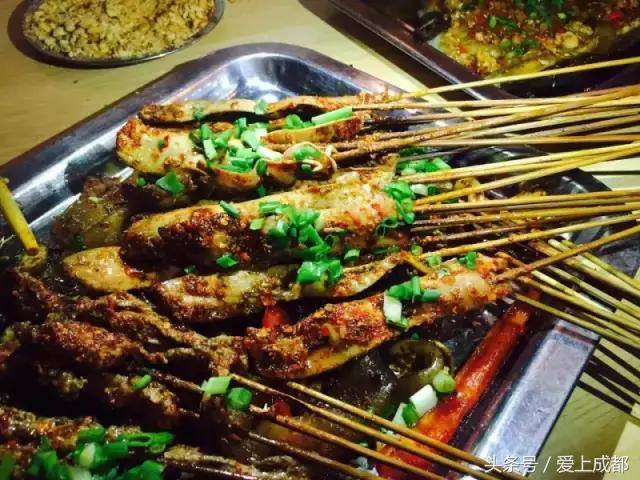 在宜宾，如果我们吃过这100样东西就结婚吧！