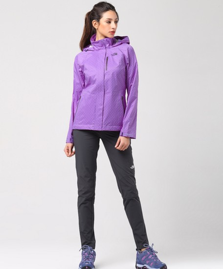 11月份合适穿的冲锋衣,合适旅游穿的冲锋衣北面