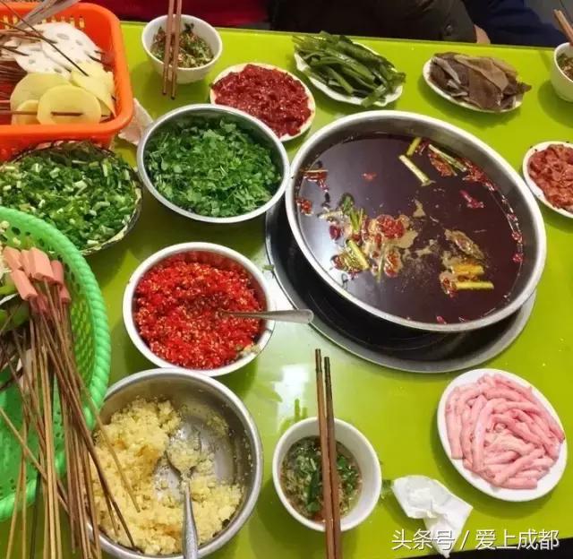 在宜宾，如果我们吃过这100样东西就结婚吧！