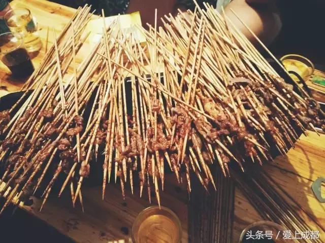 在宜宾，如果我们吃过这100样东西就结婚吧！