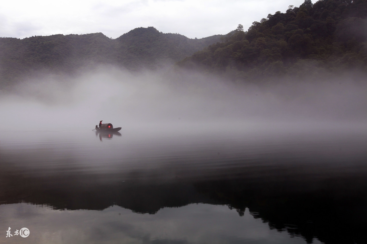 鲜衣怒马肆意江湖,红衣怒马快意江湖