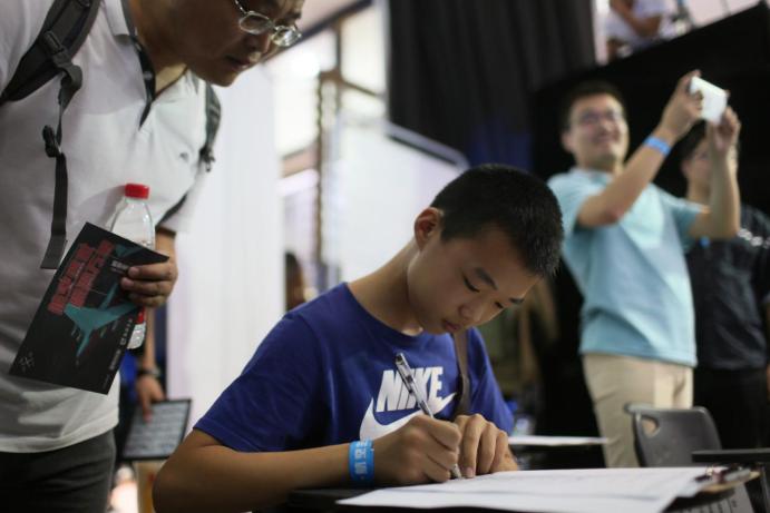 军武次位面携手中航告捷举办首届航空嘉年华，军民融合再上新台阶