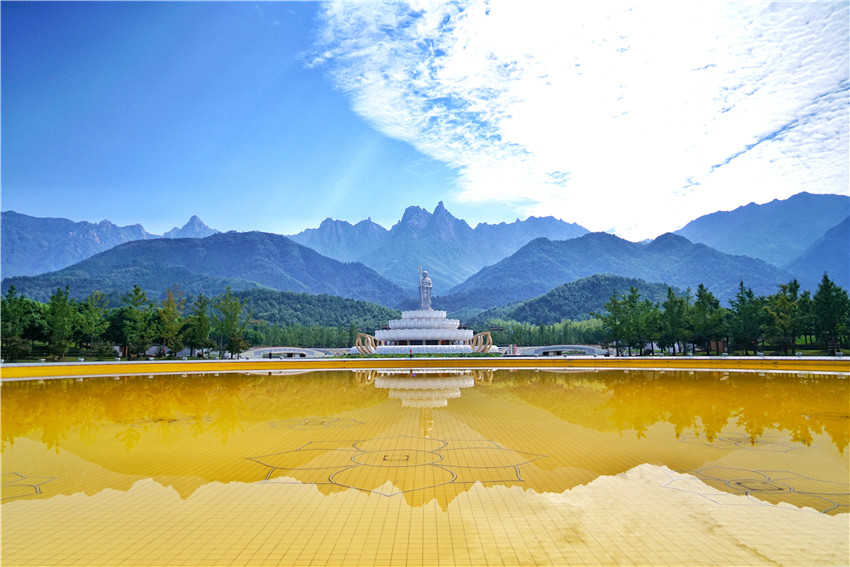 礼佛峨眉顶,礼佛普陀山