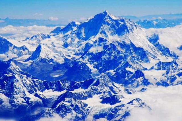 珠穆朗玛峰海拔相当于多少层楼,珠穆朗玛峰看日照金山海拔多少