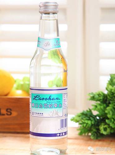 我们找了60个牌子100多瓶水，最潮的竟然是这20瓶