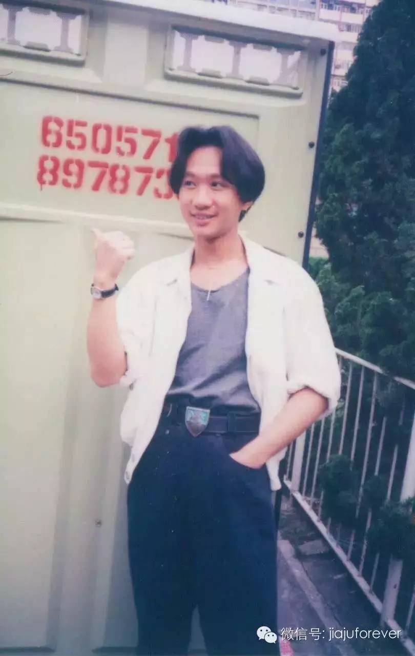 黄家驹春夏秋冬,黄家驹又是黄昏吉他和弦