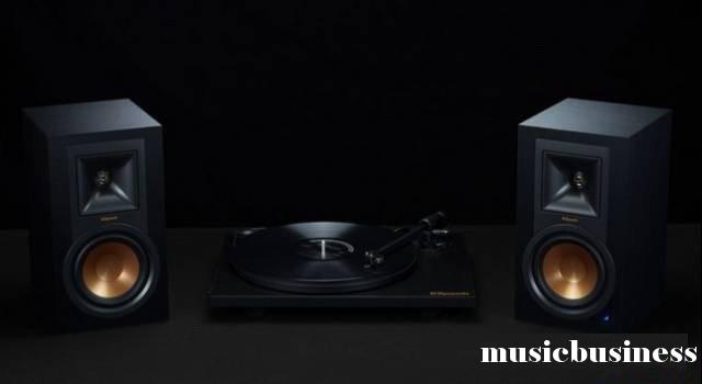 争奇斗艳，看看CES上与黑胶有关的新玩意！