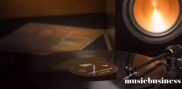 争奇斗艳，看看CES上与黑胶有关的新玩意！