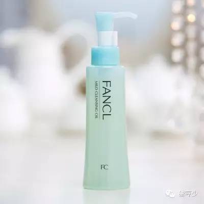 素颜淡妆女神必备色,素颜女生要知道什么化妆品最好