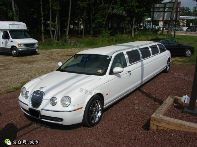 绝版超长悍马，太霸气，看内饰还以为是KTV呢，流动的豪华*场赌**