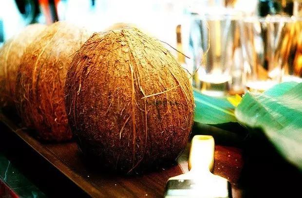 父母供自己读书花光了所有积蓄,父母花光积蓄送女儿留学