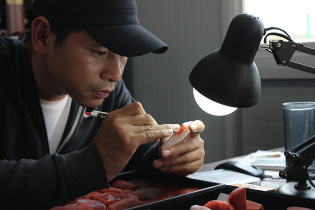 默默耕耘  心似磐石 ——钝学斋学生尤昌明