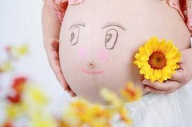 体检时尿液能够分辨出来性别吗,看尿液的颜色分辨羊水好不好