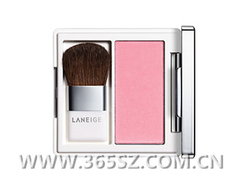 眼影腮红口红的颜色好看,显嫩腮红口红眼影哪个好看