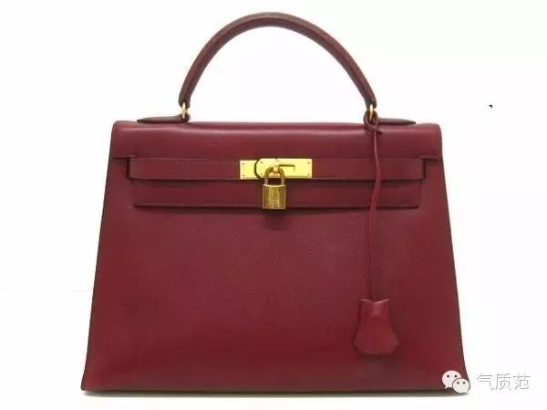 掐指一算，范姐猜你今天出门缺个包？