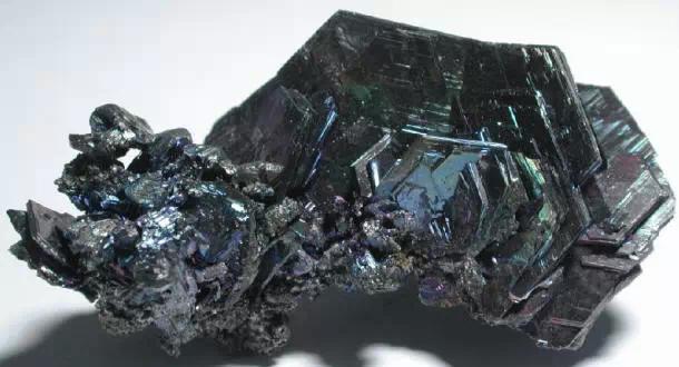 蓝宝石原矿全过程,迪拜顶级奢侈原矿宝石