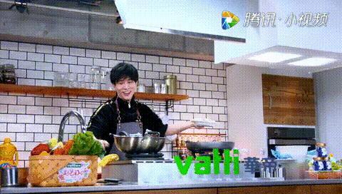 薛之谦现场做美食,薛之谦美食告白记做饭
