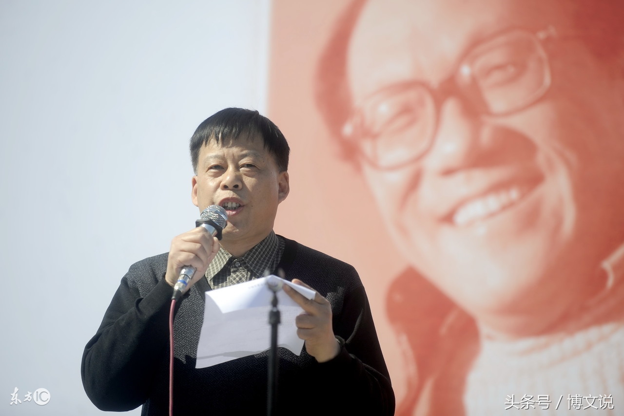 史铁生散文秋天的怀念原文,史铁生的《秋天的怀念》文章