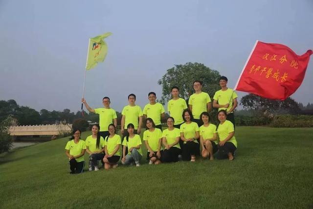 原创MV！中秋节，听湖北检察官献唱《妈妈家门口的月亮》