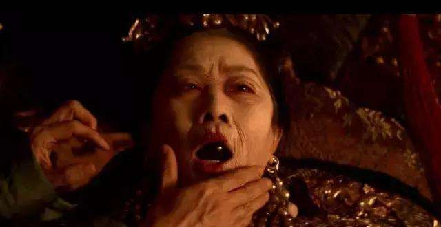 慈禧被取夜明珠当场腐烂,慈禧口里的夜明珠被谁盗了