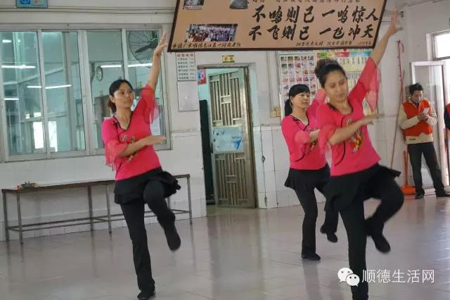 春暖花开暖意浓浓,春暖花开养老院