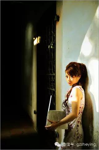 人像摄影哪些简单实用的拍摄技巧,自然光下人像摄影技巧全攻略