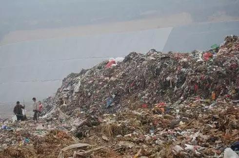 西安最大的垃圾场现在的样子,西安的生活垃圾在哪里倾倒