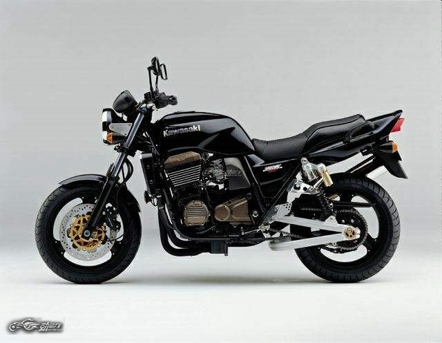 川崎zrx250四缸车复活,带你见识世界神车