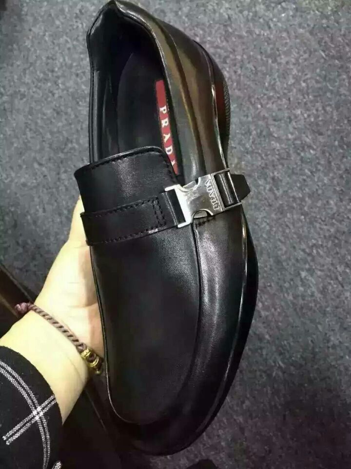 prada老款鞋 (prada意大利产运动鞋)