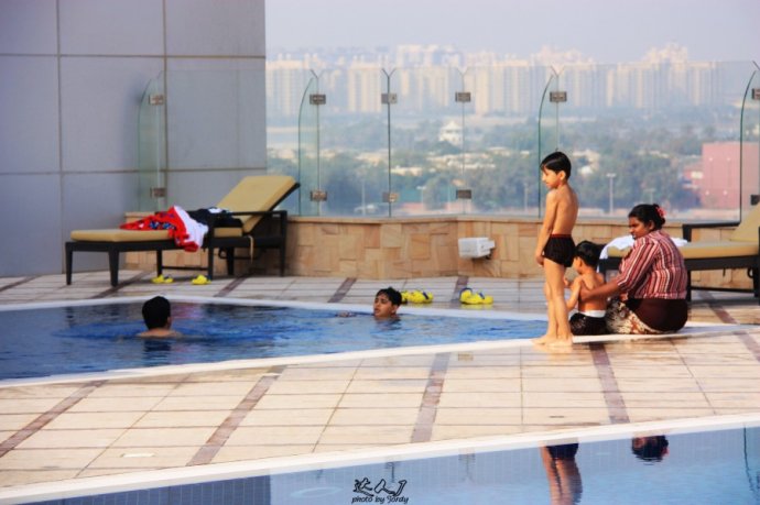 乘着地铁去迪士尼,乘着地铁去兜风