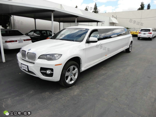 绝版超长悍马，太霸气，看内饰还以为是KTV呢，流动的豪华*场赌**