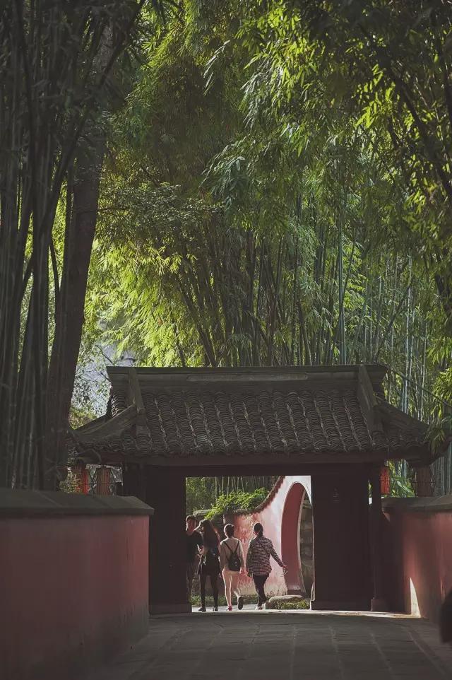 他在这里盖房子时，日本人还没学会唐风