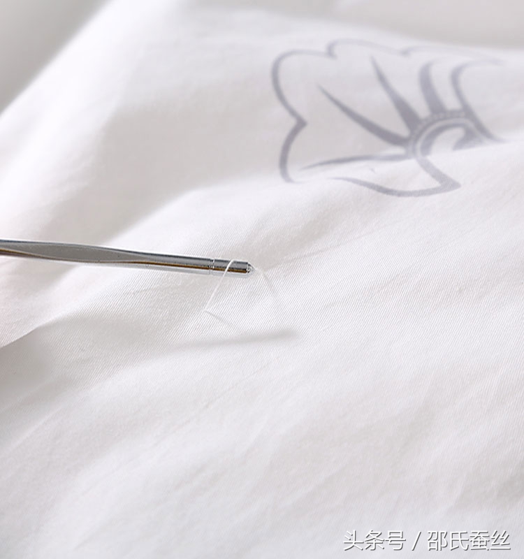 你家的蚕丝被是真的吗,蚕丝被的优点和缺点是什么