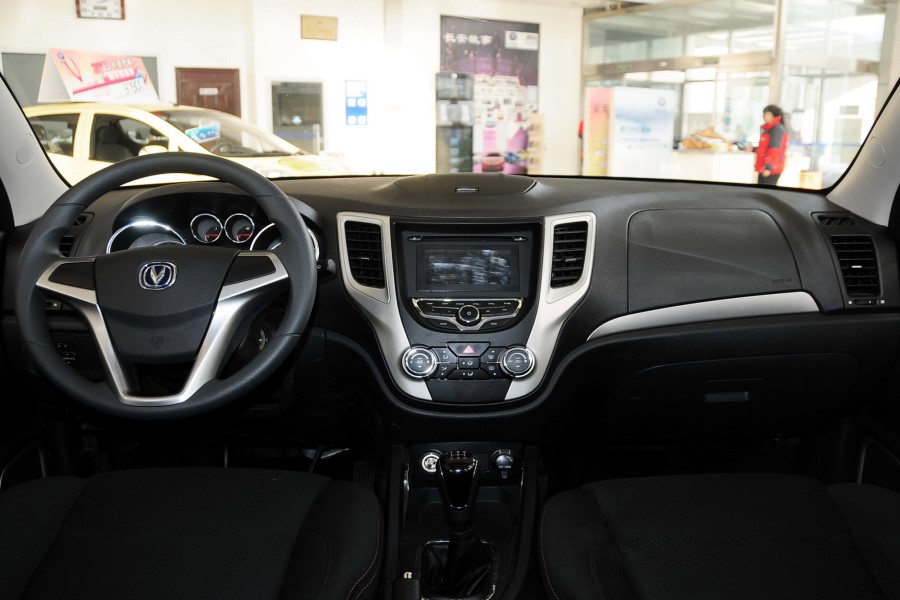 浣庝环鍙堟湁妗ｆ鐨勮溅,浣庝环澶栬濂界湅鐨勮溅