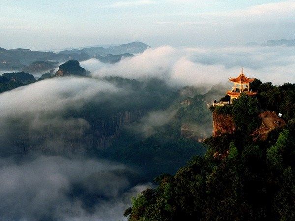 广东怀集县龙岩洞著名景点,广东溶洞旅游攻略大全