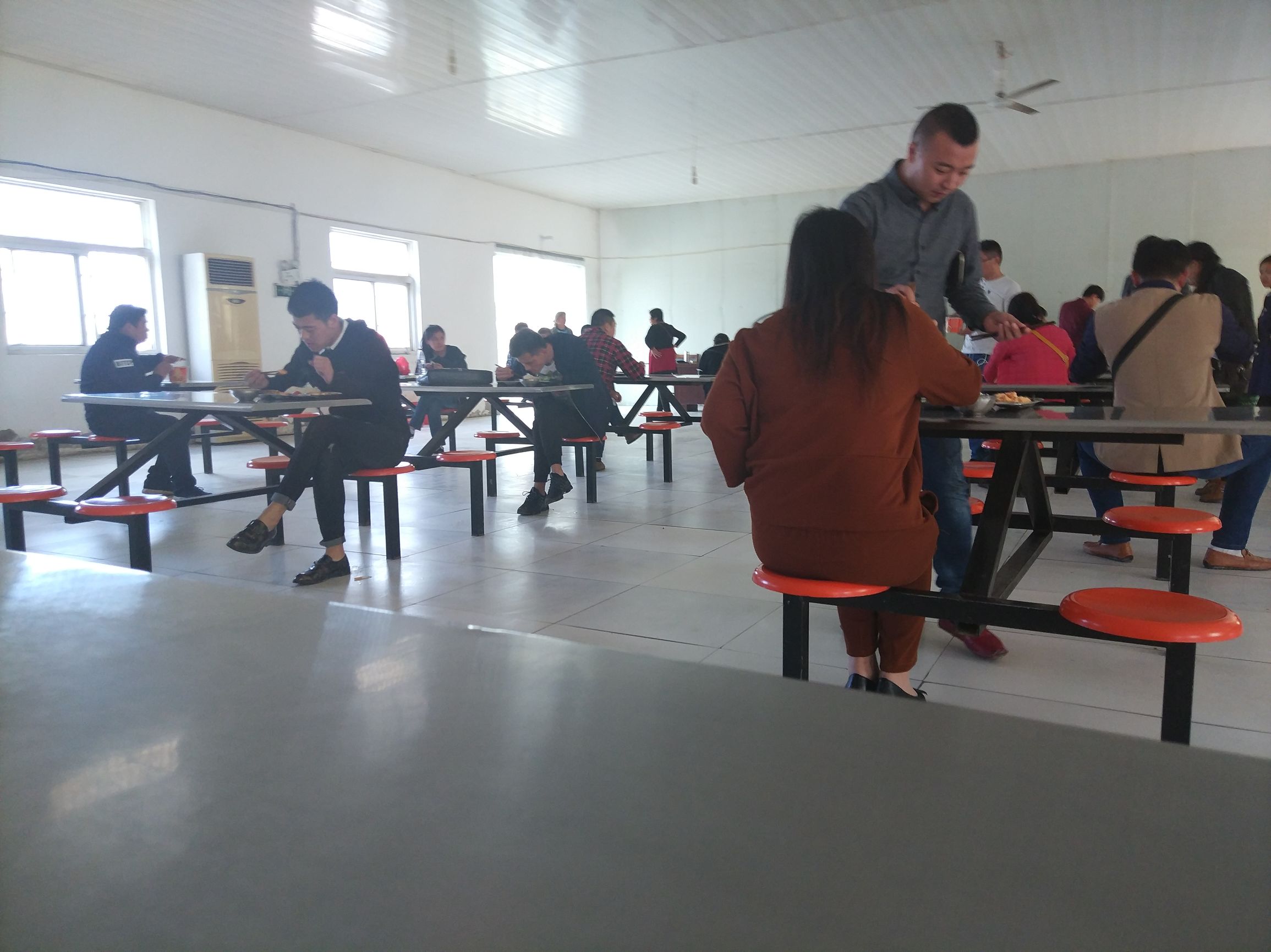 不一样的加油站服务,不一样的服务团队