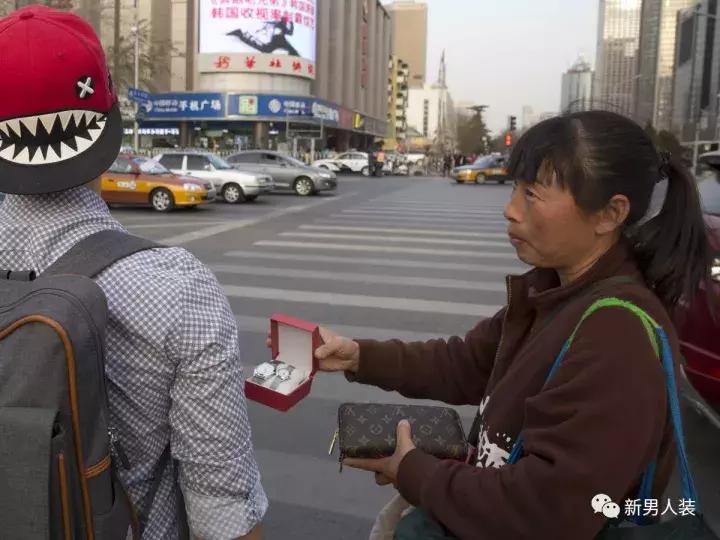 姐是你穿不起的名牌下一句,穿不起的名牌