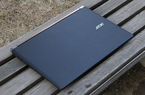 8000买电脑和手机哪个划算些,7500块笔记本跟台式机选择