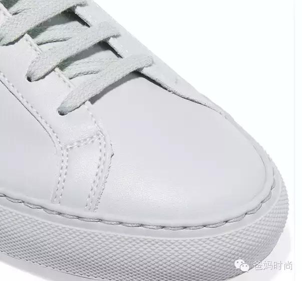 那些一眼就惊艳的小白鞋,一双不可或缺的小白鞋