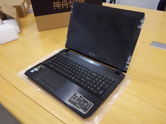 8000买电脑和手机哪个划算些,7500块笔记本跟台式机选择