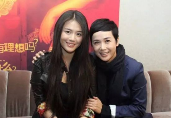 周冬雨马思纯金马影后获奖感言,马思纯周冬雨为什么拿双影后