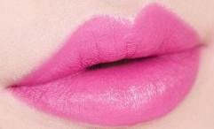 mac2017的圣诞限定口红,mac2017合适装哪个版本