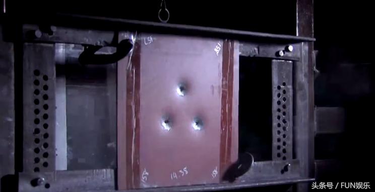 价值2000万防爆防弹的全球限量版豪车内饰，还能够玩ps3游戏