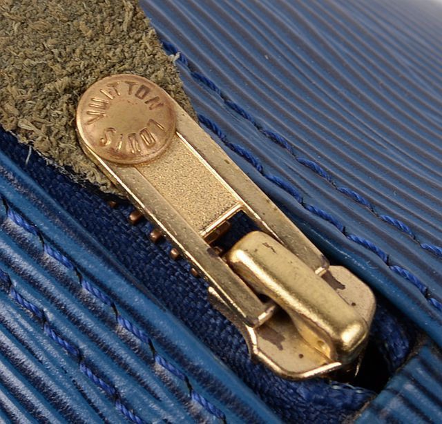 如何鉴定lv包包真假,怎样鉴定lv真假包包