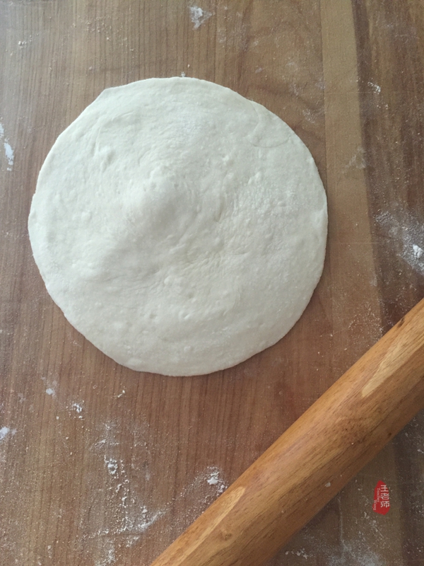 外皮酥脆馅料浓郁,外皮焦香酥脆内馅丰富柔软