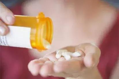 服药的时候千万别吃这些,服药的时候哪些东西不能吃