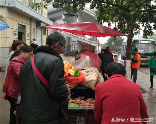 天公不作美下大雨视频,天公不作美突然下了瓢泼大雨