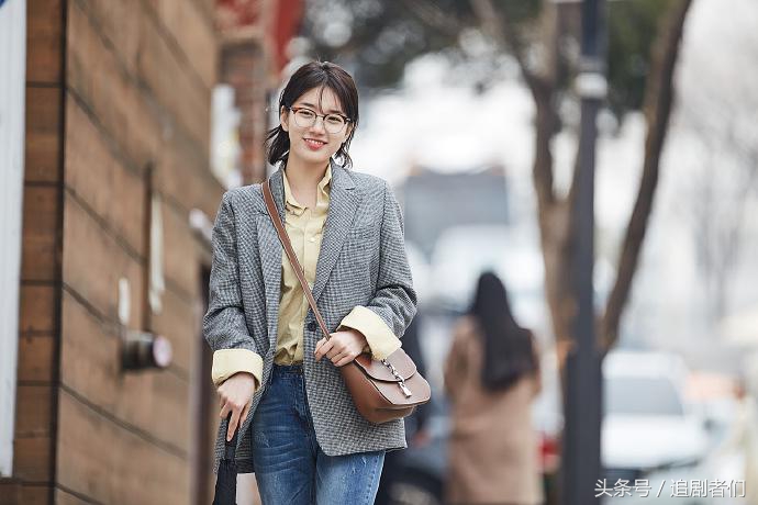 李钟硕裴秀智当你沉睡时清醒梦mv,当你沉睡时李钟硕裴秀智草地花絮